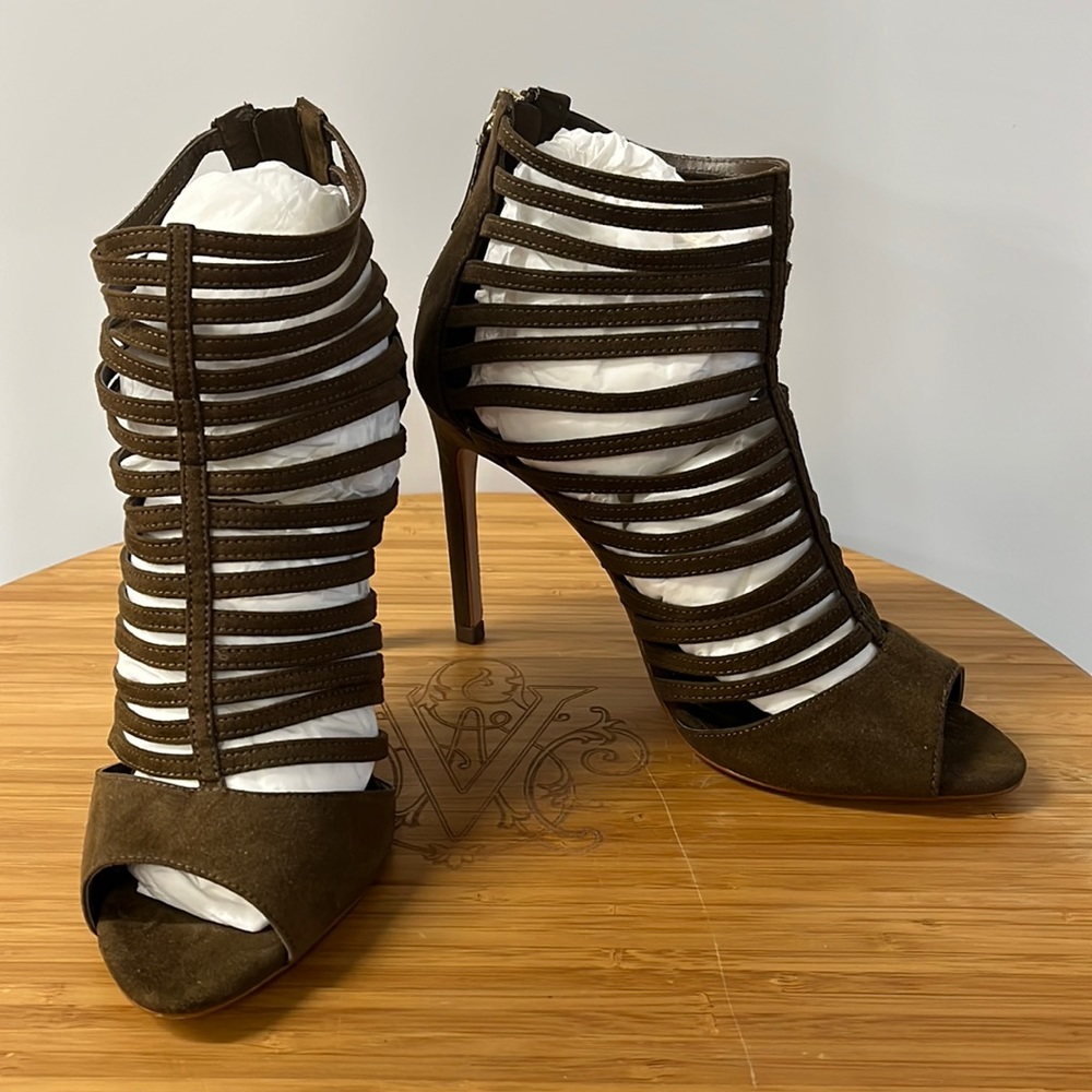 Zara Basic Collection Sandals (size 39)